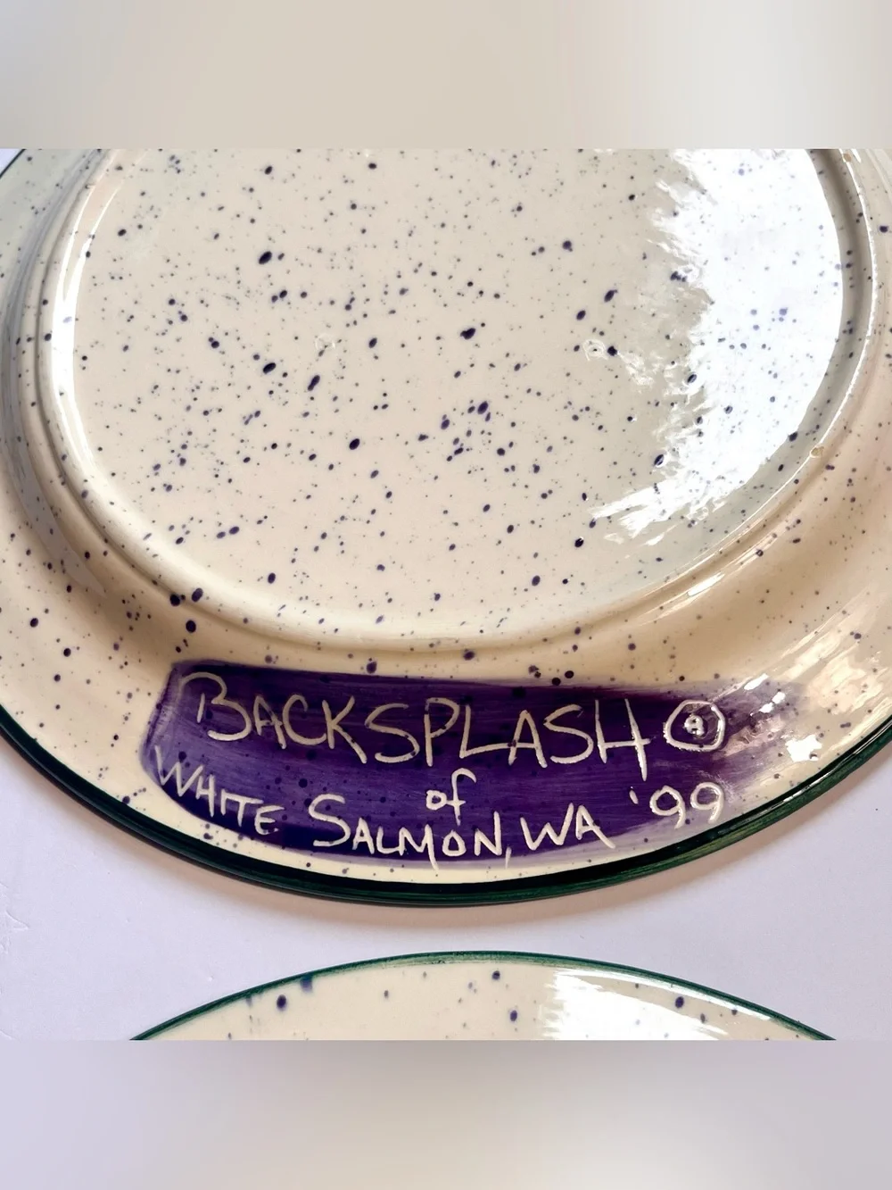 (2) Dinner Plates Backsplash Pottery Julie Ueland White Salmon, WA 1999 Fish